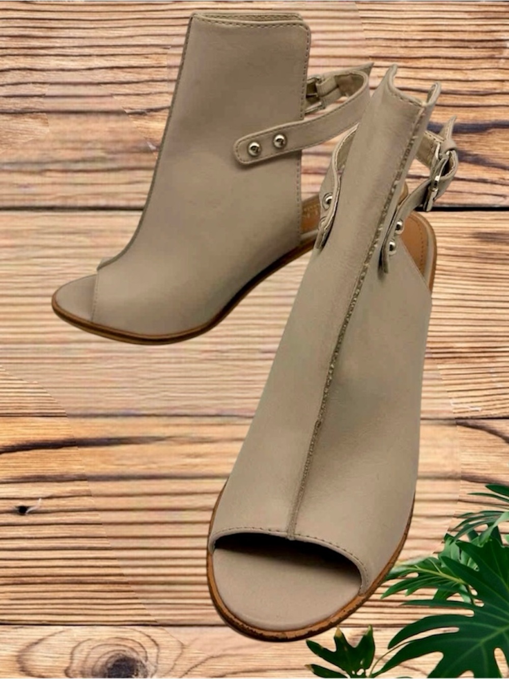 Catherine Malandrino Taupe Open-Toe Ankle Booties size 8 *flaw
